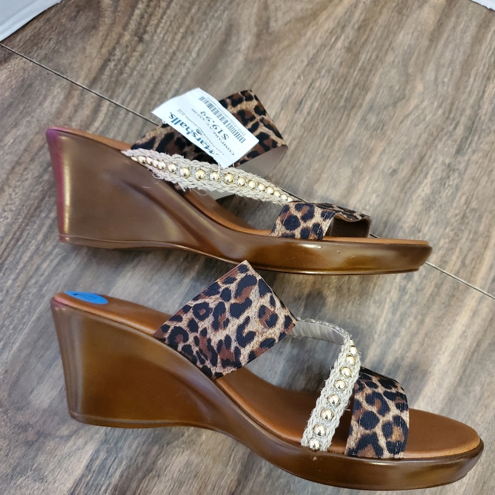 NWT Italian Shoemakers size 7 1/2 leopard wedges
